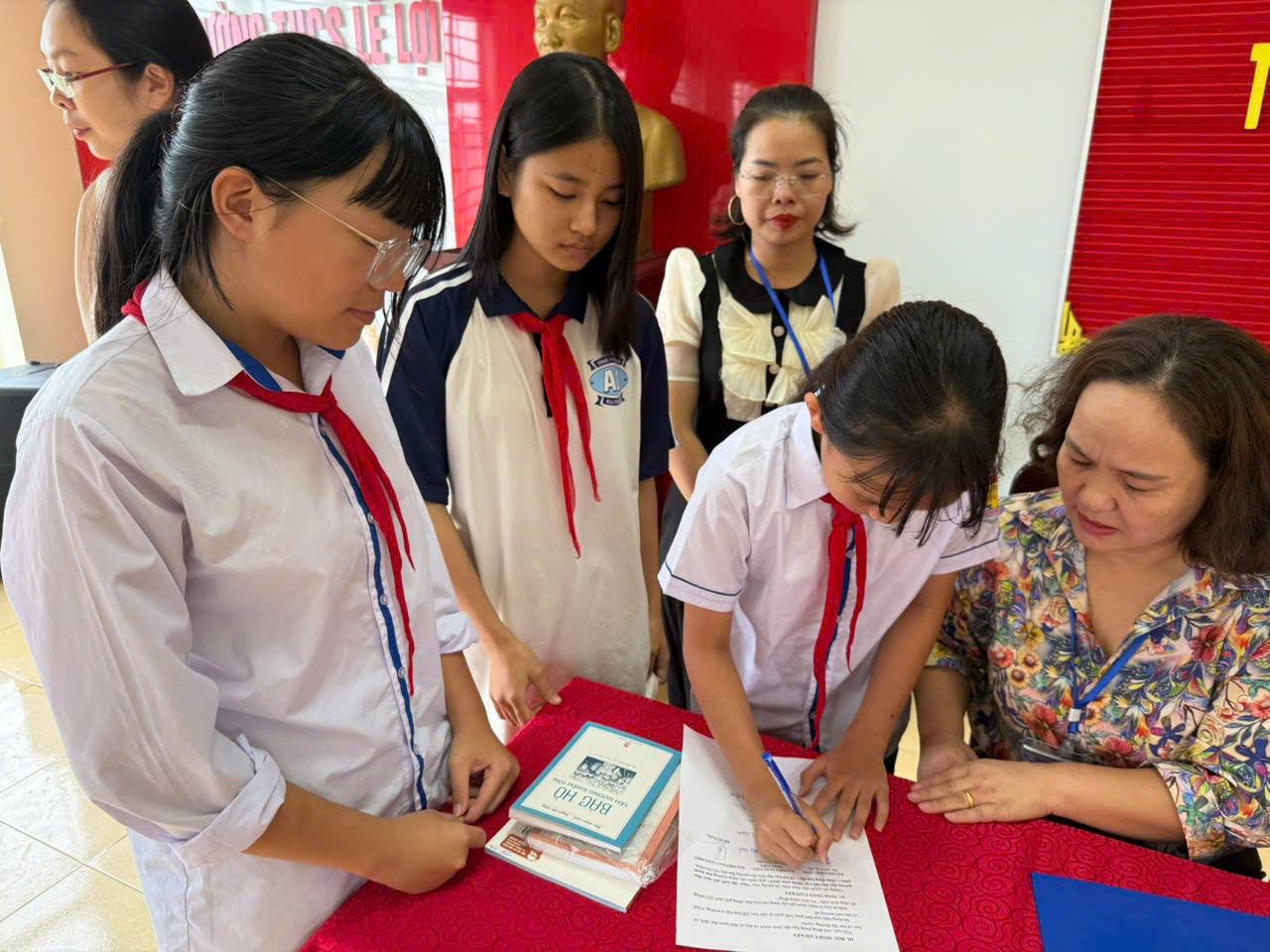 anh tin bai